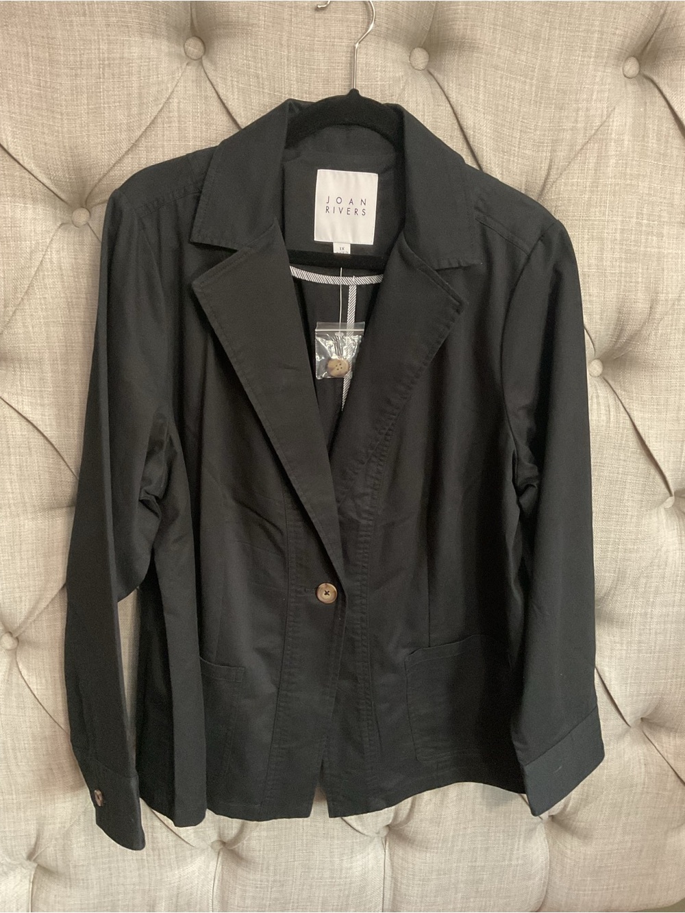 Joan Rivers Black Single-Button Notched Blazer